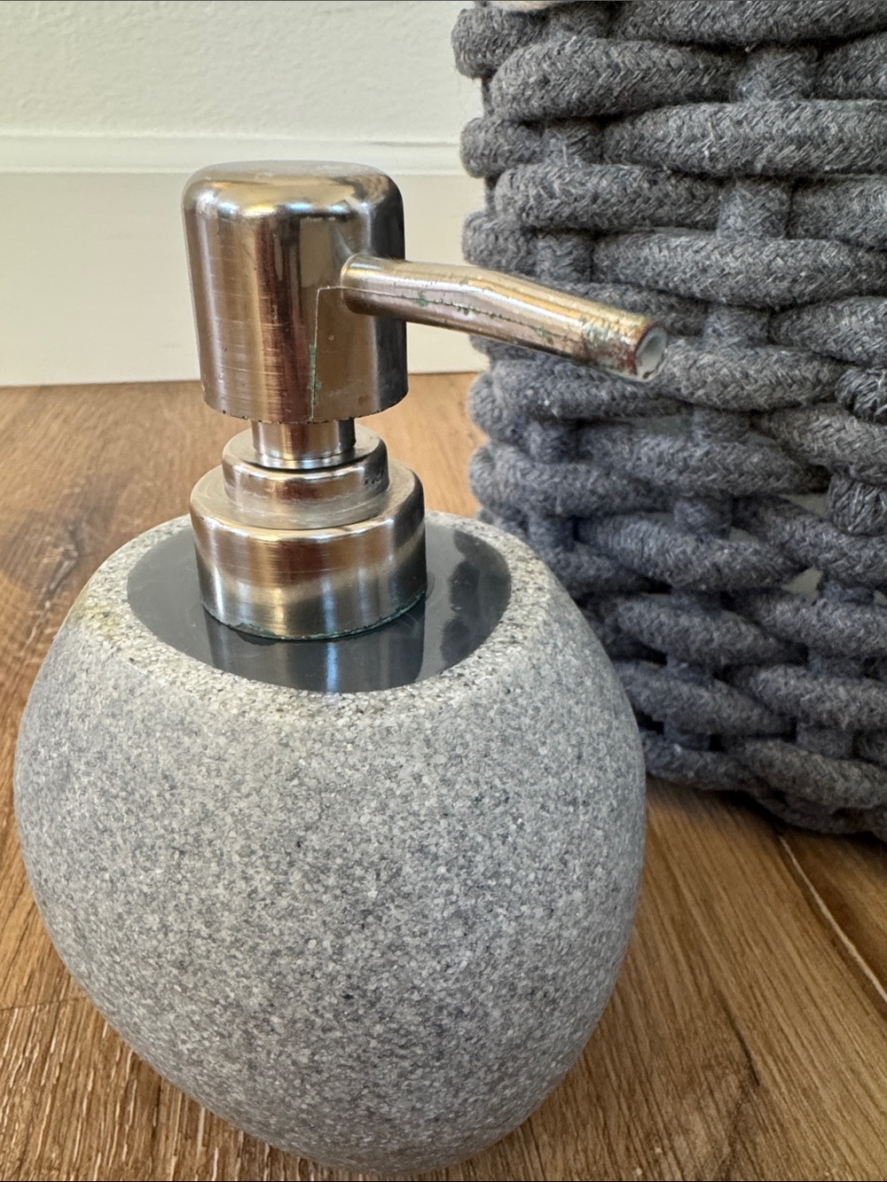 UGG® Sadie Wastebasket in Charcoal/Snow (NWT) & Stone Soap Dispenser - Picture 12 of 13